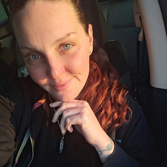 Meet your Posher, Amber - Picture 4 of 6